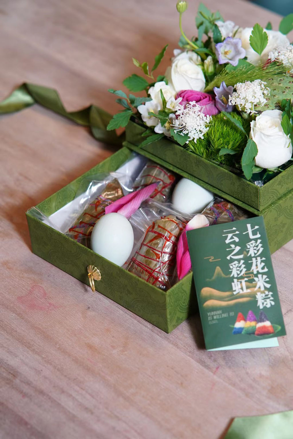 博思花藝婚慶教育，婚慶培訓(xùn)，花藝培訓(xùn)，插花培訓(xùn)，花藝師培訓(xùn)，主持人培訓(xùn)，商務(wù)主持人培訓(xùn)，花店運(yùn)營培訓(xùn)，花店全系統(tǒng)營銷，小白開花店，小白學(xué)主持，金璽棠婚慶酒店，金璽棠總部，鄭州金麻雀教育科技有限公司