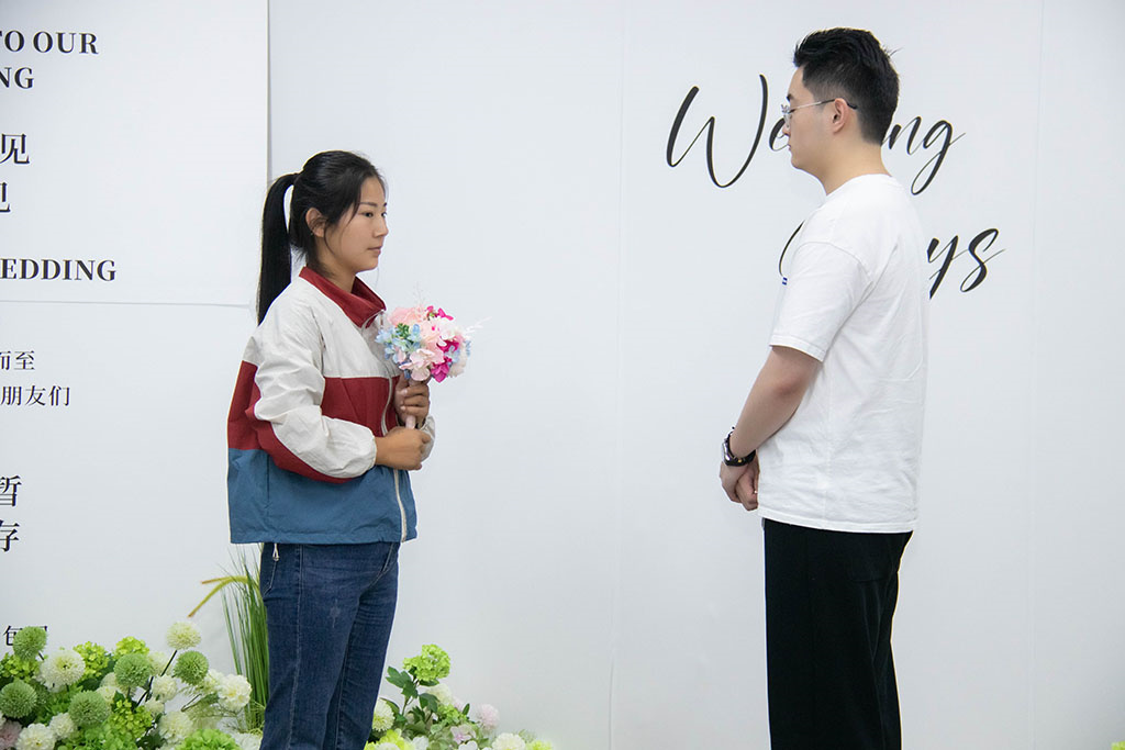 博思花藝婚慶教育，婚慶培訓(xùn)，花藝培訓(xùn)，插花培訓(xùn)，花藝師培訓(xùn)，主持人培訓(xùn)，商務(wù)主持人培訓(xùn)，花店運營培訓(xùn)，花店全系統(tǒng)營銷，小白開花店，小白學(xué)主持，金璽棠婚慶酒店，金璽棠總部，鄭州金麻雀教育科技有限公司