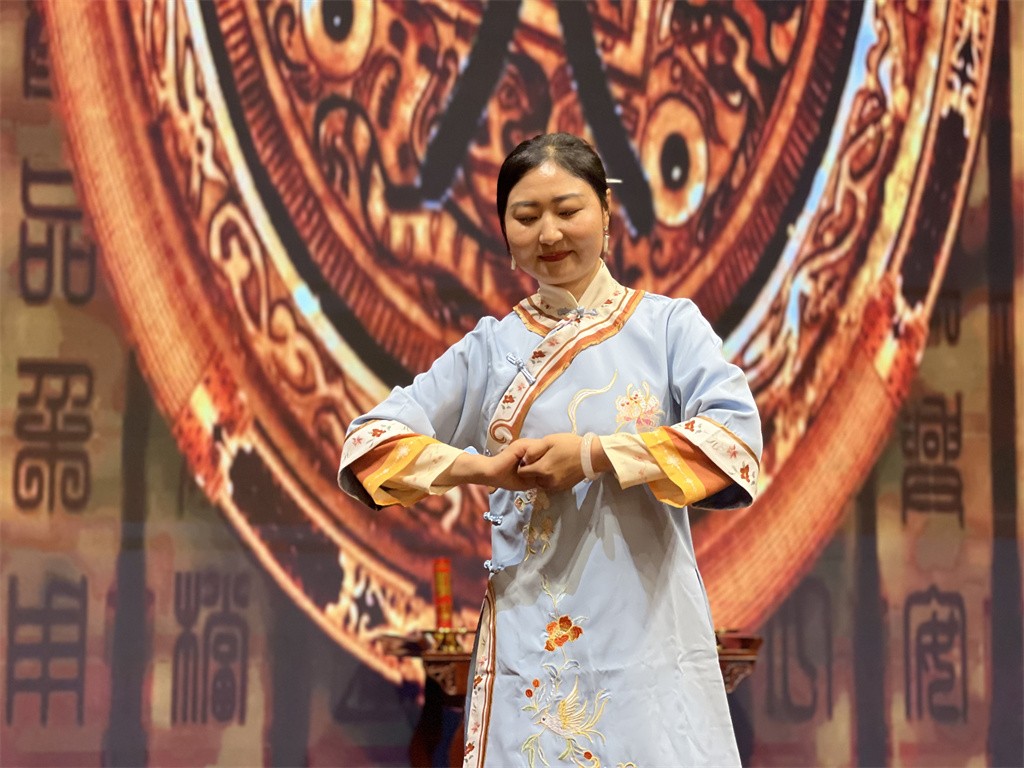 博思花藝婚慶教育，婚慶培訓(xùn)，花藝培訓(xùn)，插花培訓(xùn)，花藝師培訓(xùn)，主持人培訓(xùn)，商務(wù)主持人培訓(xùn)，花店運營培訓(xùn)，花店全系統(tǒng)營銷，小白開花店，小白學(xué)主持，金璽棠婚慶酒店，金璽棠總部，鄭州金麻雀教育科技有限公司