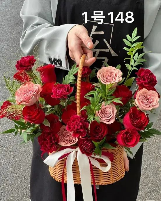 博思花藝婚慶教育，婚慶培訓(xùn)，花藝培訓(xùn)，插花培訓(xùn)，花藝師培訓(xùn)，主持人培訓(xùn)，商務(wù)主持人培訓(xùn)，花店運(yùn)營培訓(xùn)，花店全系統(tǒng)營銷，小白開花店，小白學(xué)主持，金璽棠婚慶酒店，金璽棠總部，鄭州金麻雀教育科技有限公司