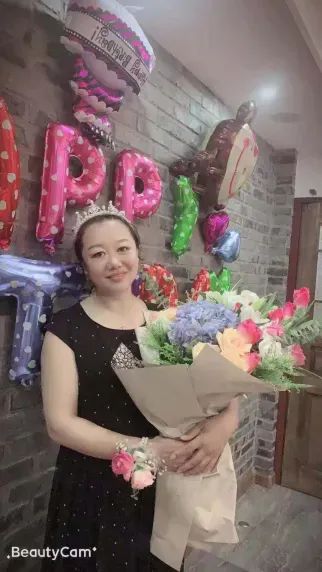 博思花藝婚慶教育，婚慶培訓，花藝培訓，插花培訓，花藝師培訓，主持人培訓，商務(wù)主持人培訓，花店運營培訓，花店全系統(tǒng)營銷，小白開花店，小白學主持，金璽棠婚慶酒店，金璽棠總部，鄭州金麻雀教育科技有限公司